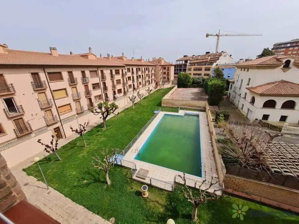 Piscina de Piso en venta en Corella con Calefacción, Jardín privado y Trastero