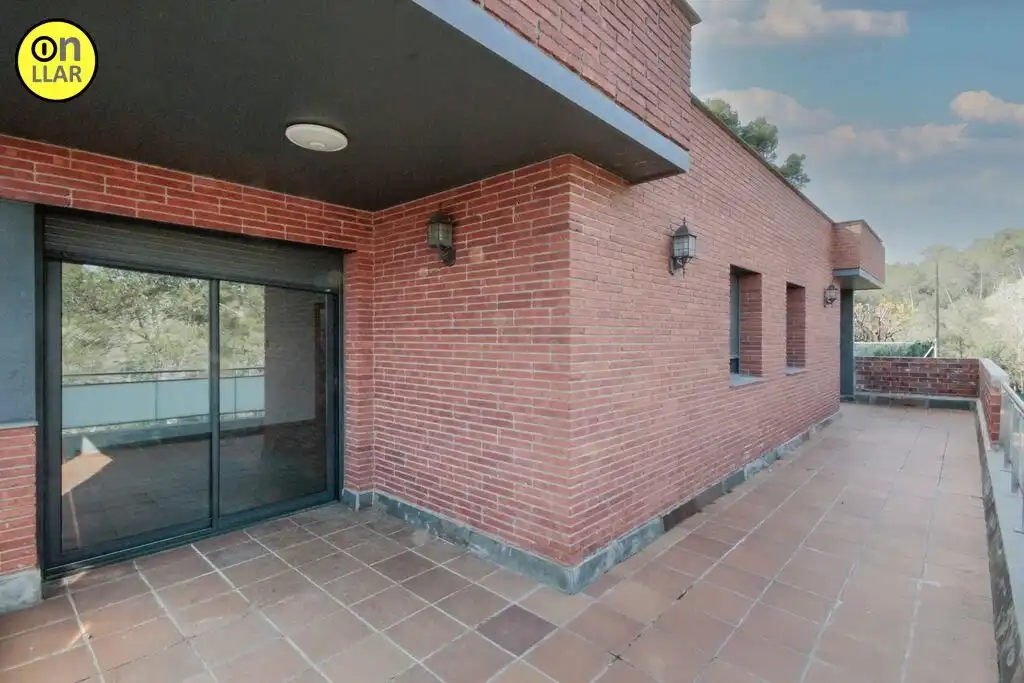 Exterior view of Houses for sale in Sentmenat