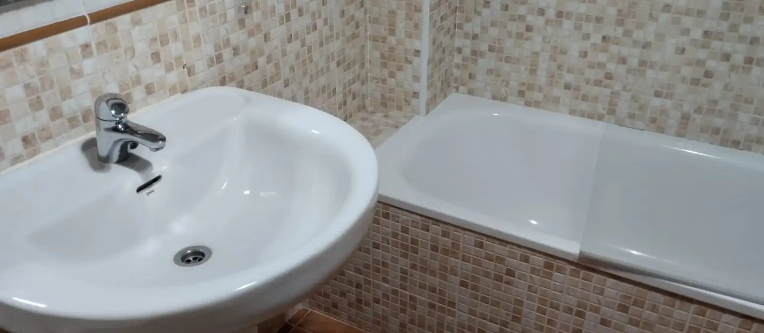 Baño de Piso en venta en Sojuela con Calefacción