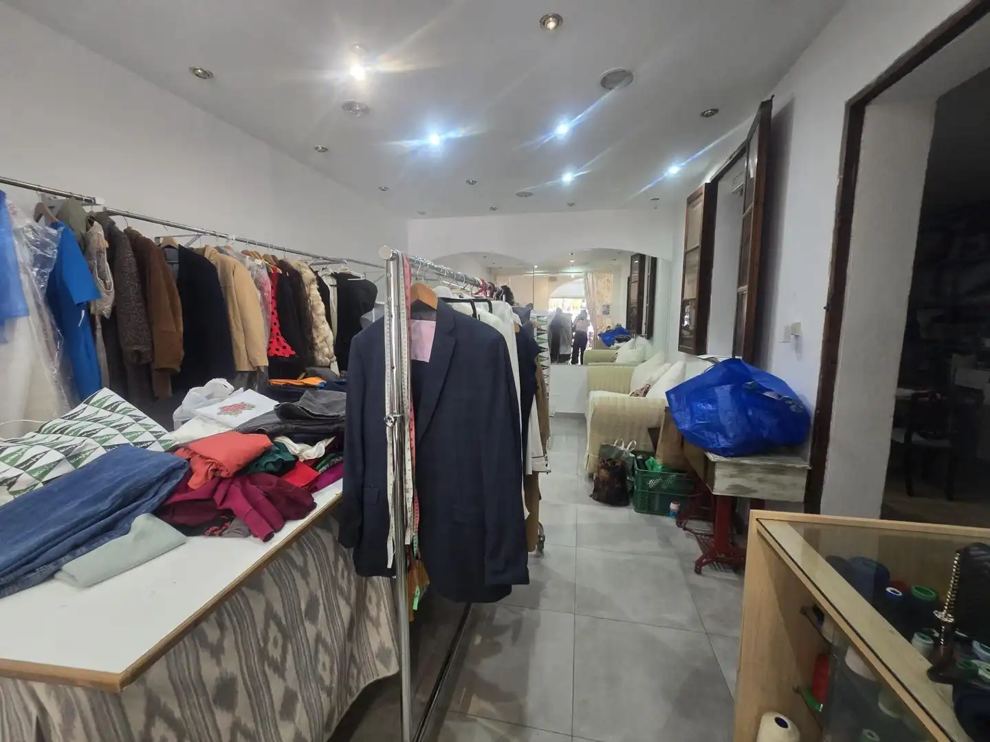 Local en venta en Els Hostalets