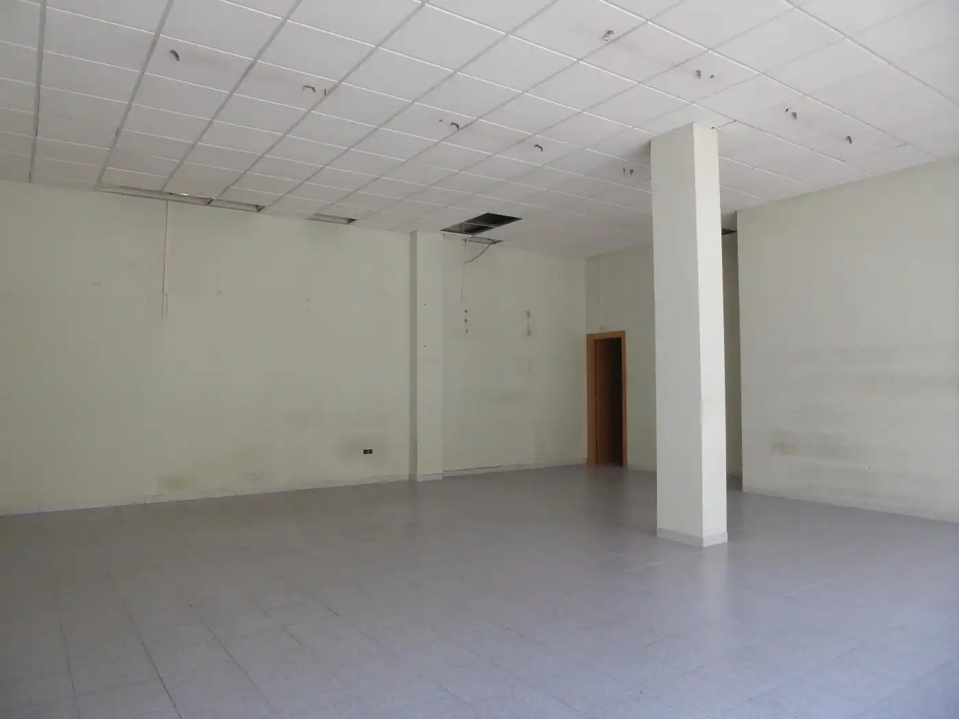 Local comercial en venda a de Catalunya 2, imagen 5