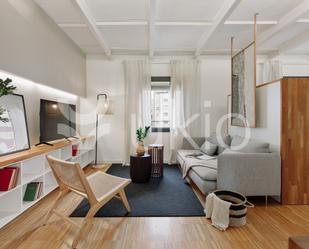 Sala d'estar de Apartament de lloguer en  Barcelona Capital amb Aire condicionat, Calefacció i Moblat