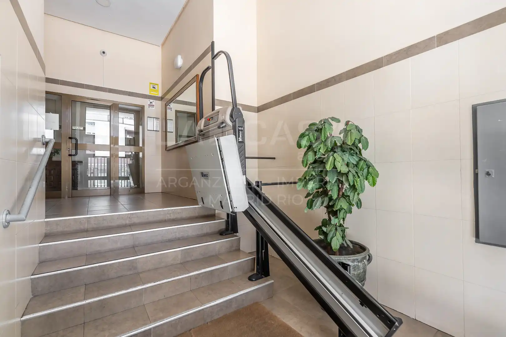 Piso en venta en Madrid con Calefacción y Trastero