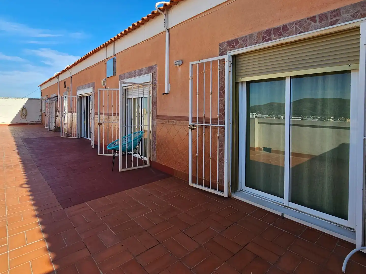 Vista exterior de Àtic en venda en Gandia amb Aire condicionat, Calefacció i Traster