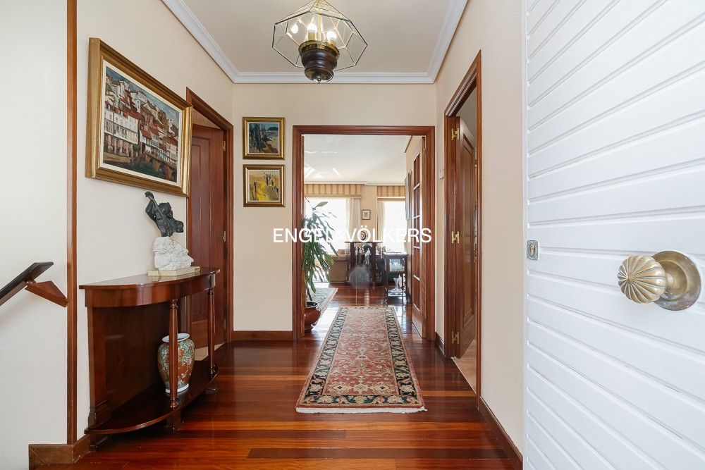 House or chalet for sale in Vigo   with Heating, Parquet flooring and Storage room