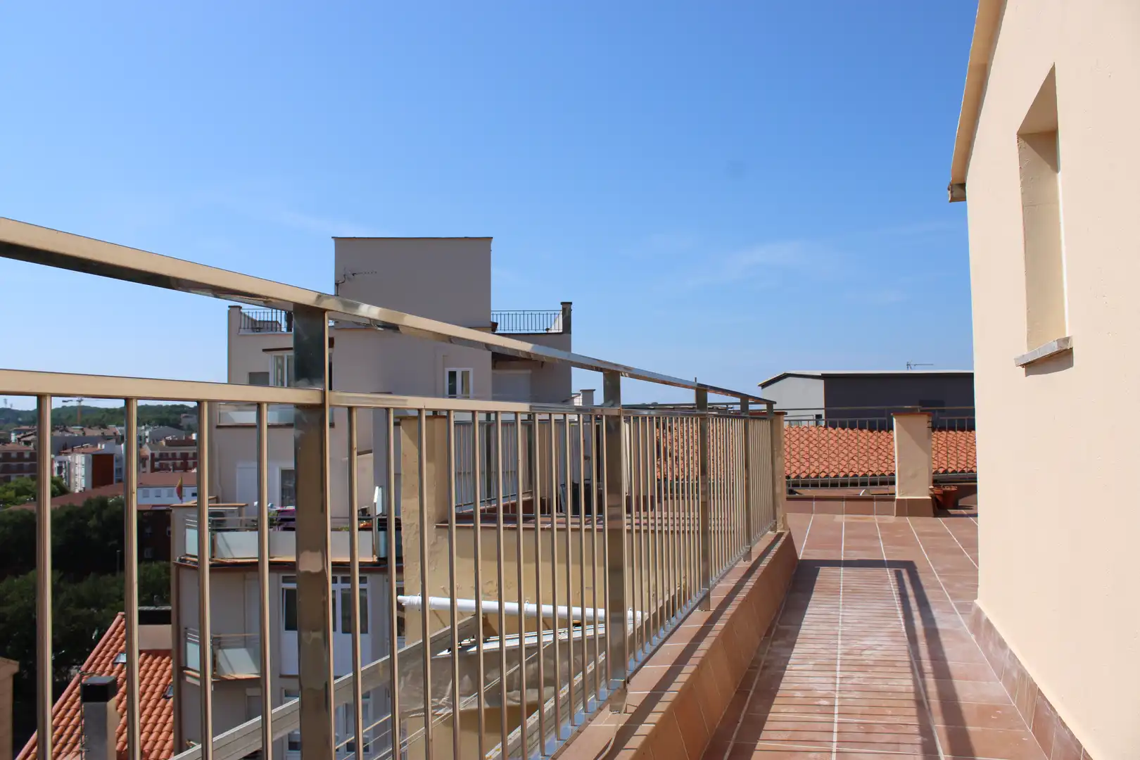 Terrasse von Dachboden zur Miete in Girona mit Heizung, Terrasse und Balkon