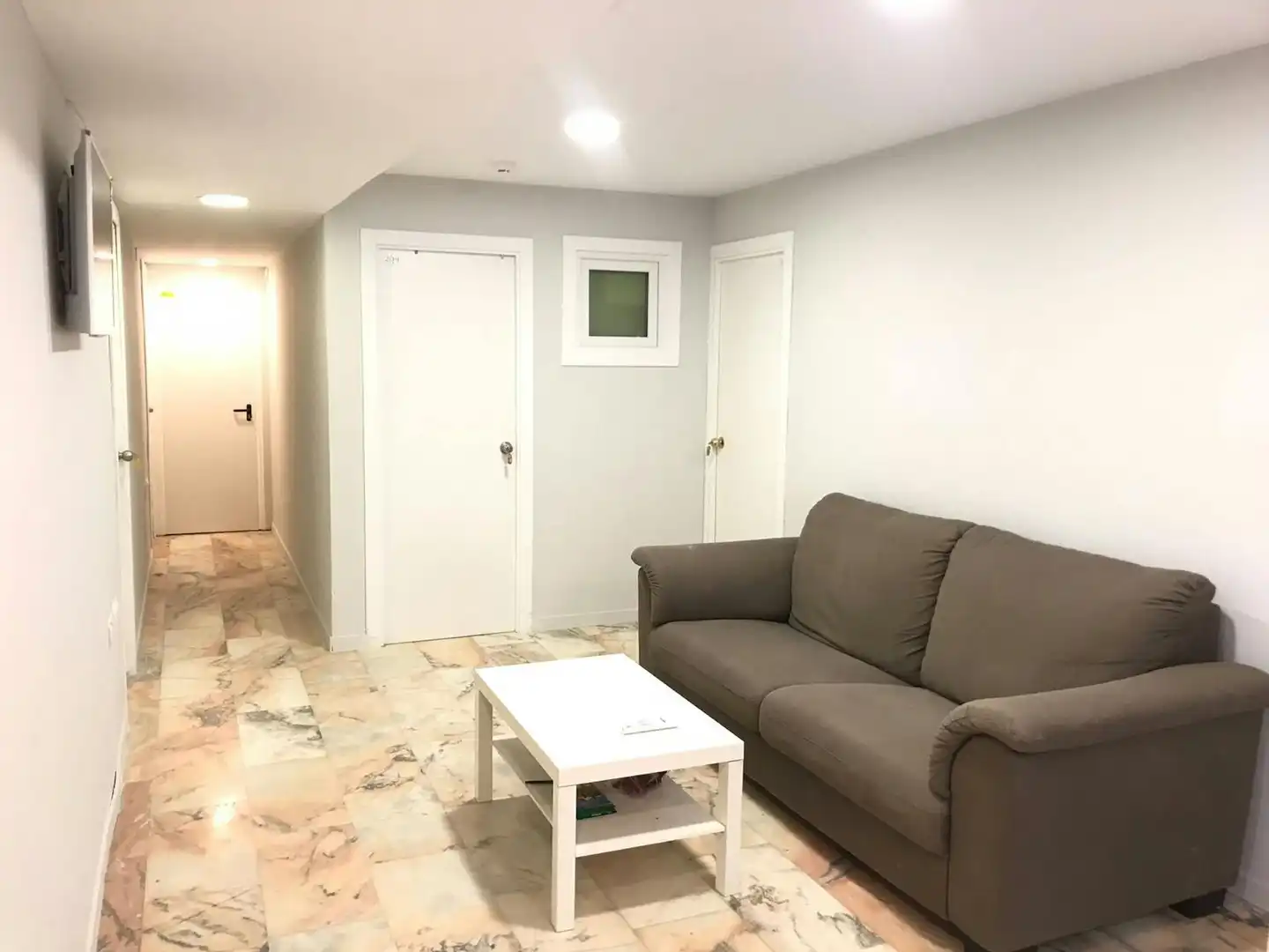 Flat for share in Sevilla  with Private garden and Washing machine
