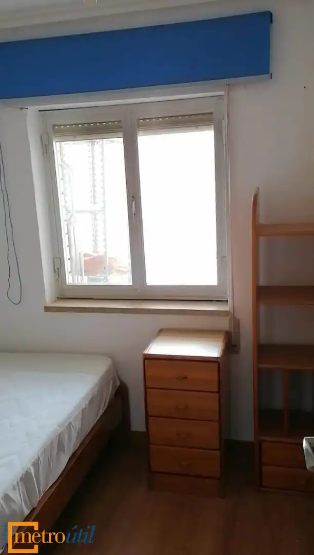 Bedroom of Flat for sale in Salamanca  with Heating, Parquet flooring and Balcony
