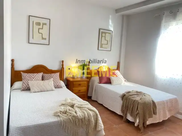 Casa aparellada amb terrassa en venda a Cuevas del Becerro, imagen 49