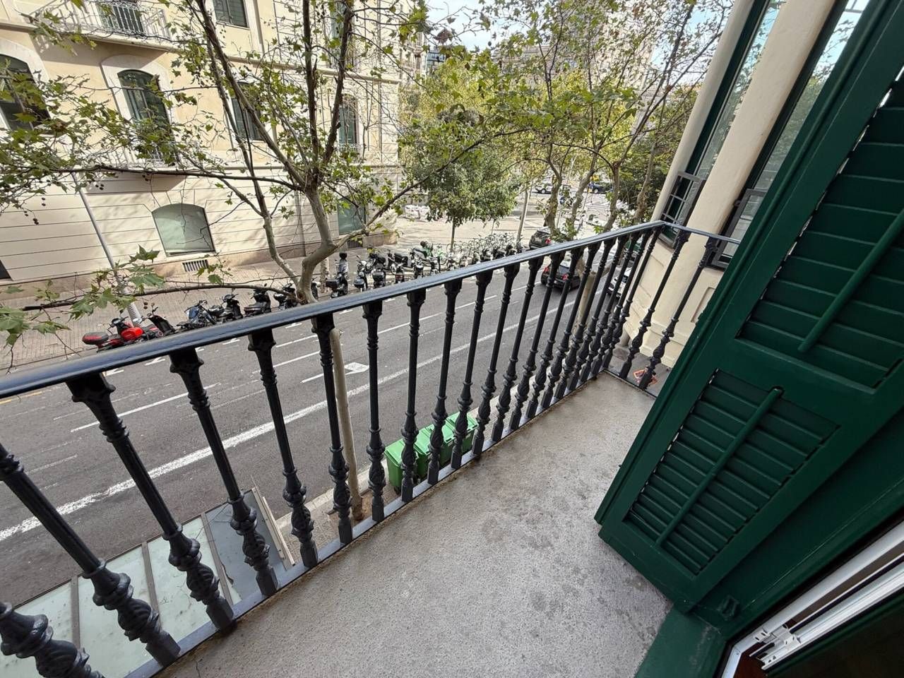 Oficina de alquiler en Còrsega, Vila de Gràcia, Gràcia