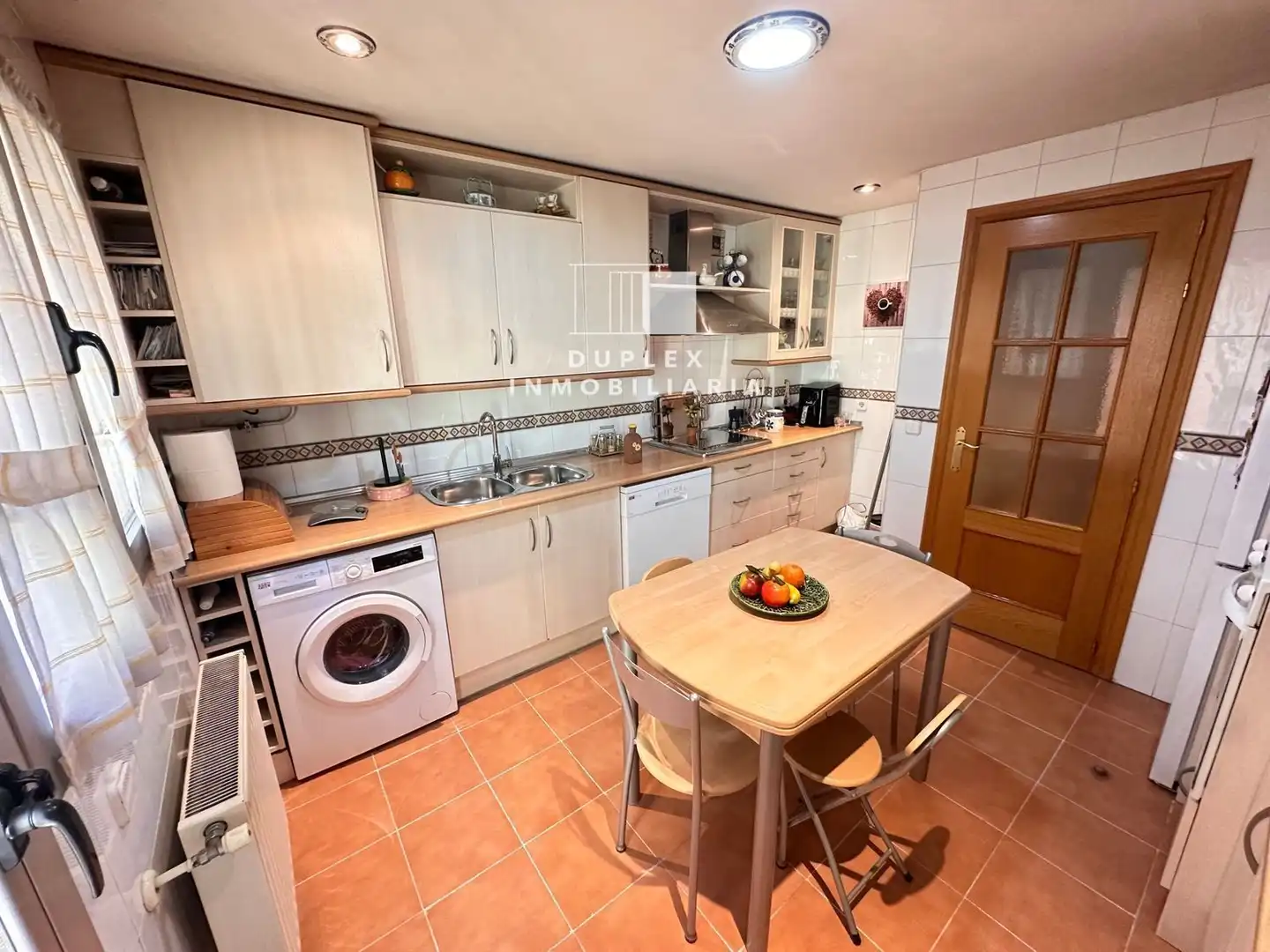 Cocina de Casa adosada en venta en Cuenca con Calefacción, Terraza y Amueblado