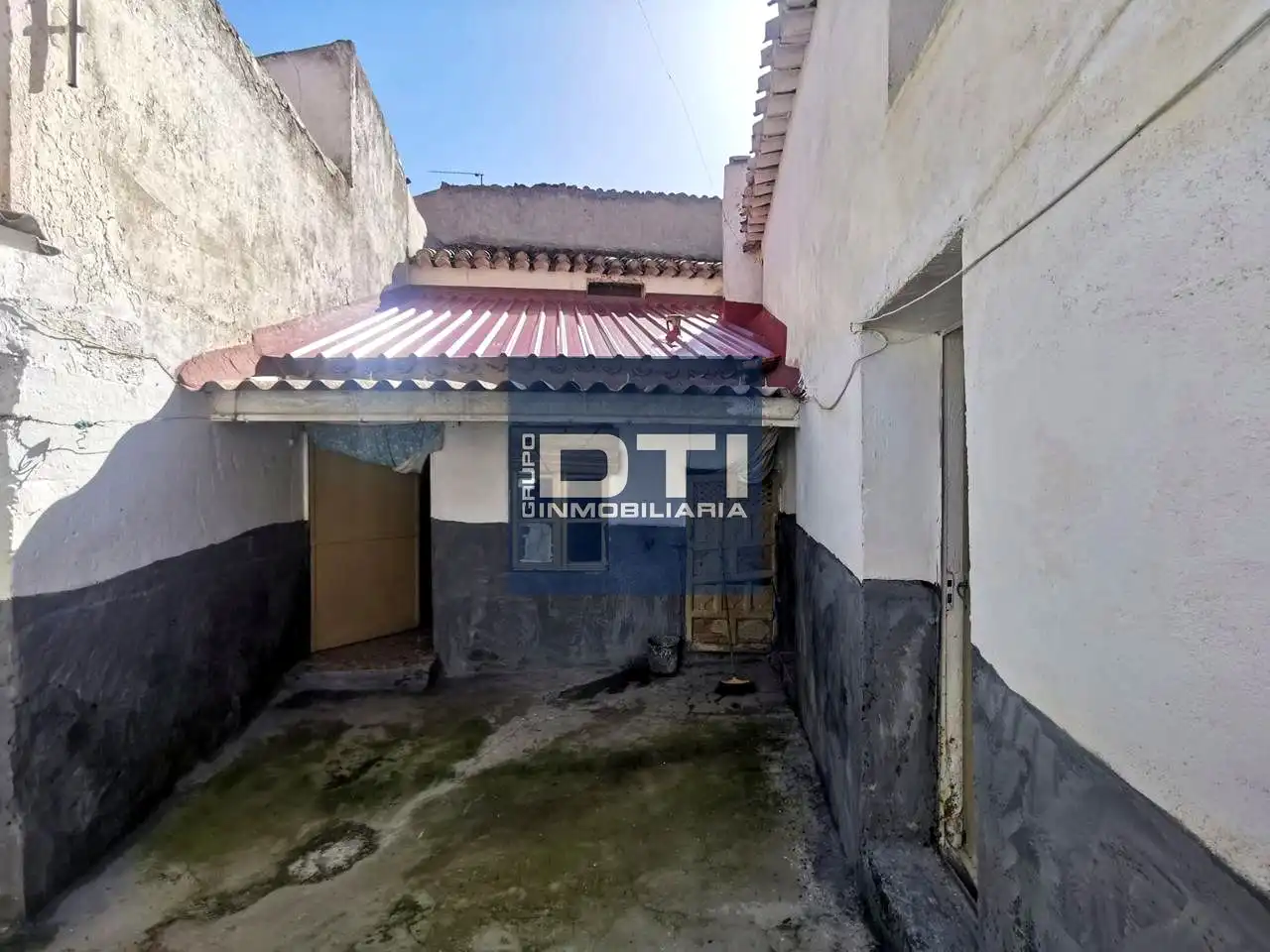 Exterior view of Country homes for sale in Balazote