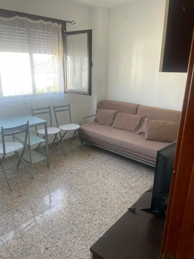 Living room of Flat for sale in Granada  with Air Conditioner, Heating and Furnished