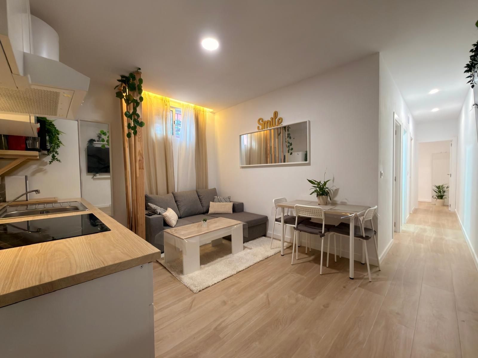 Sala d'estar de Apartament en venda en  Sevilla Capital