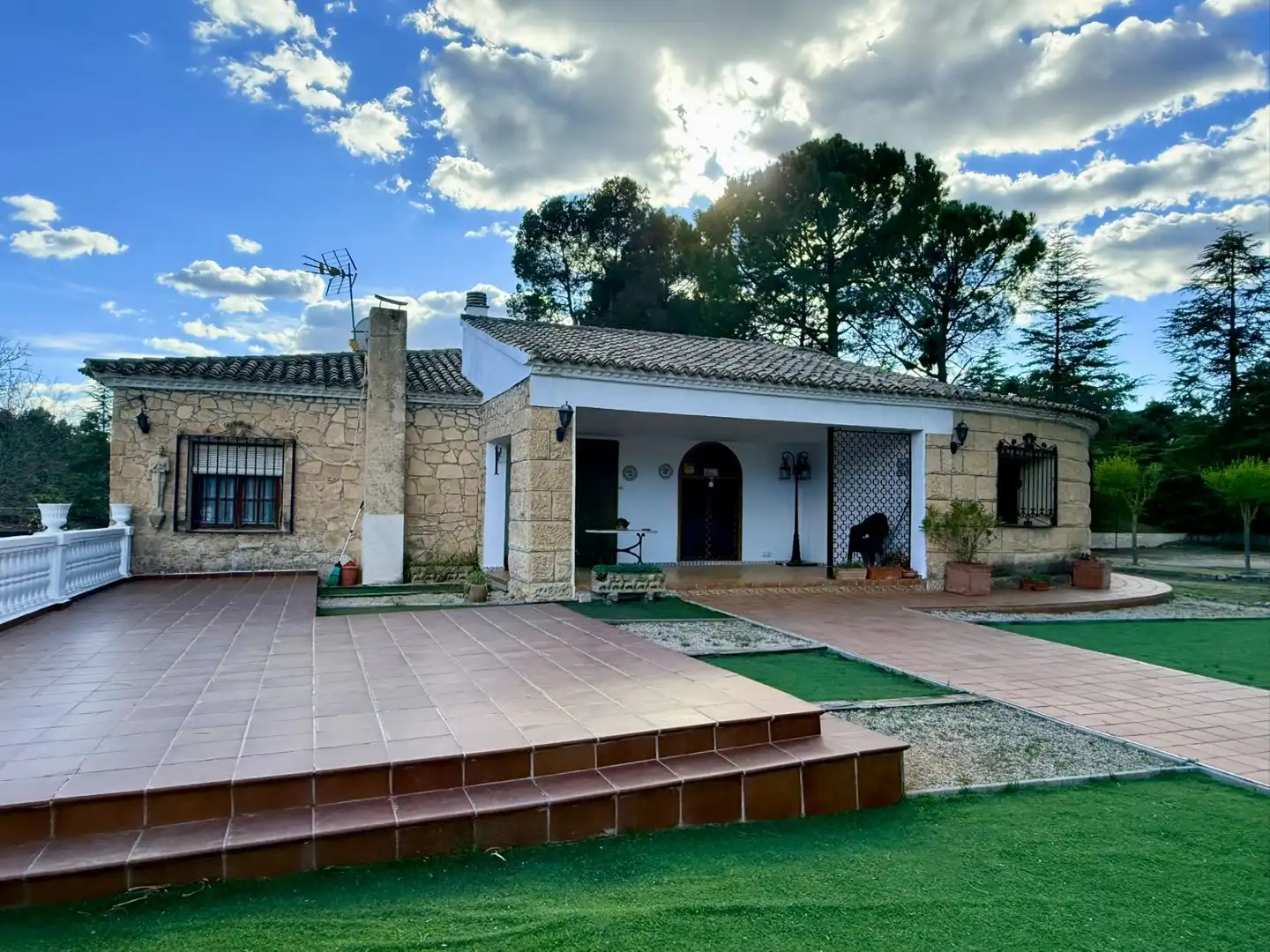 Haus mit Pool zum Verkauf in Batoi