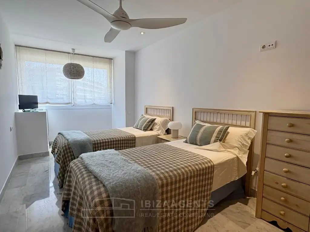 Habitación de Apartamento de alquiler en Eivissa con Aire acondicionado, Terraza y Amueblado