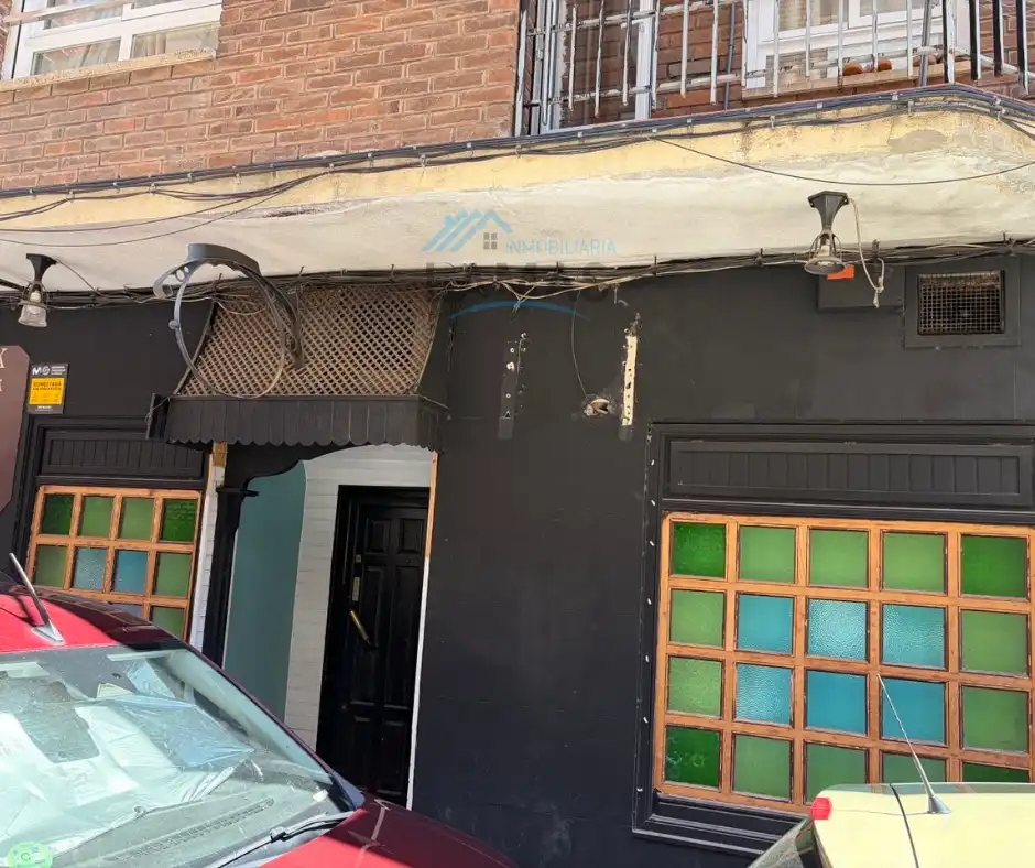 Gewerbefläche zum Verkauf in Calle Pérez Lozano 11, imagen 2