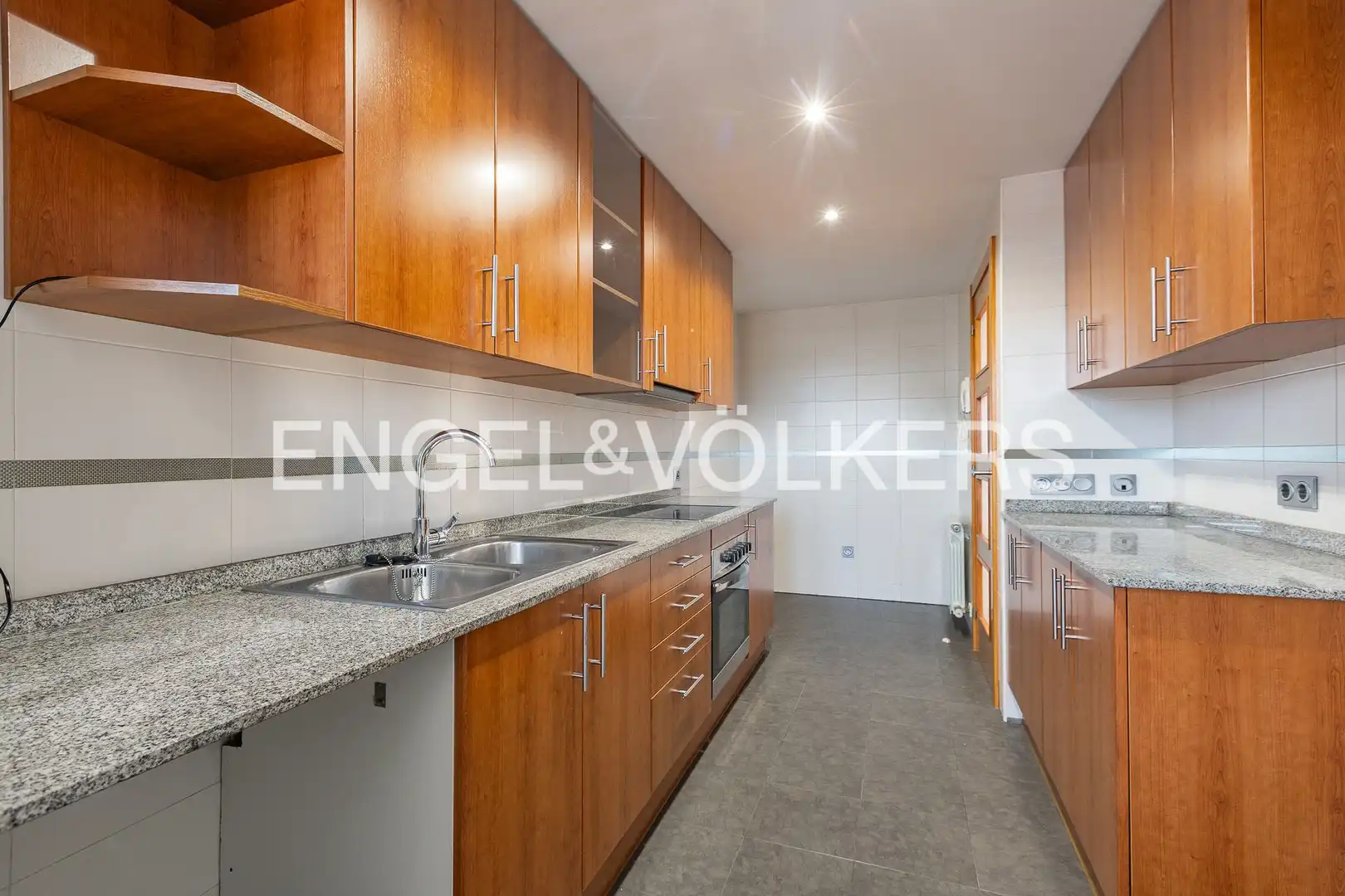 Cocina de Piso en venta en Sabadell con Aire acondicionado, Calefacción y Jardín privado
