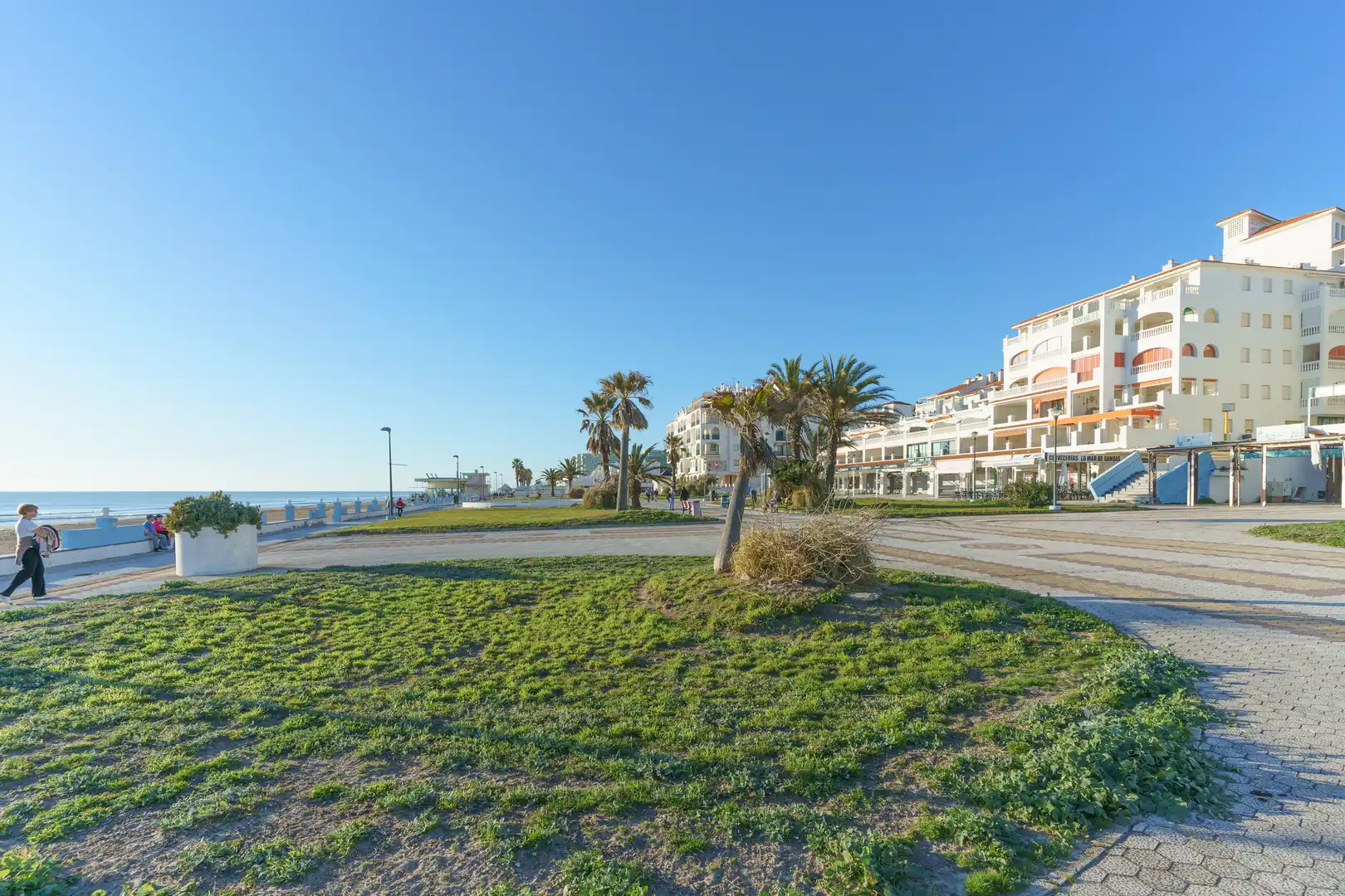Vista exterior de Piso en venta en Almonte con Terraza, Trastero y Amueblado