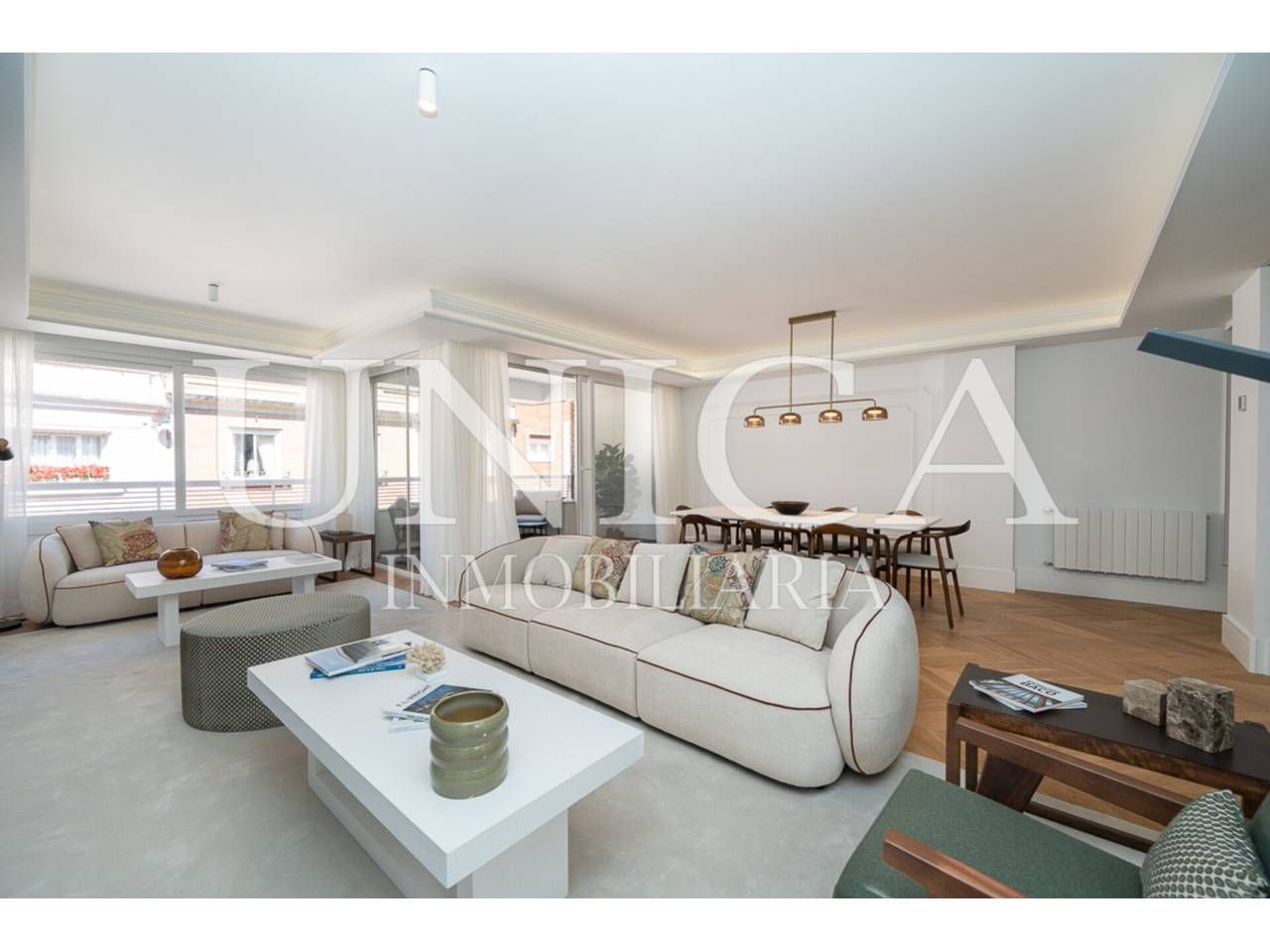 Living room of Flat for sale in  Madrid Capital  with Air Conditioner, Terrace and Storage room