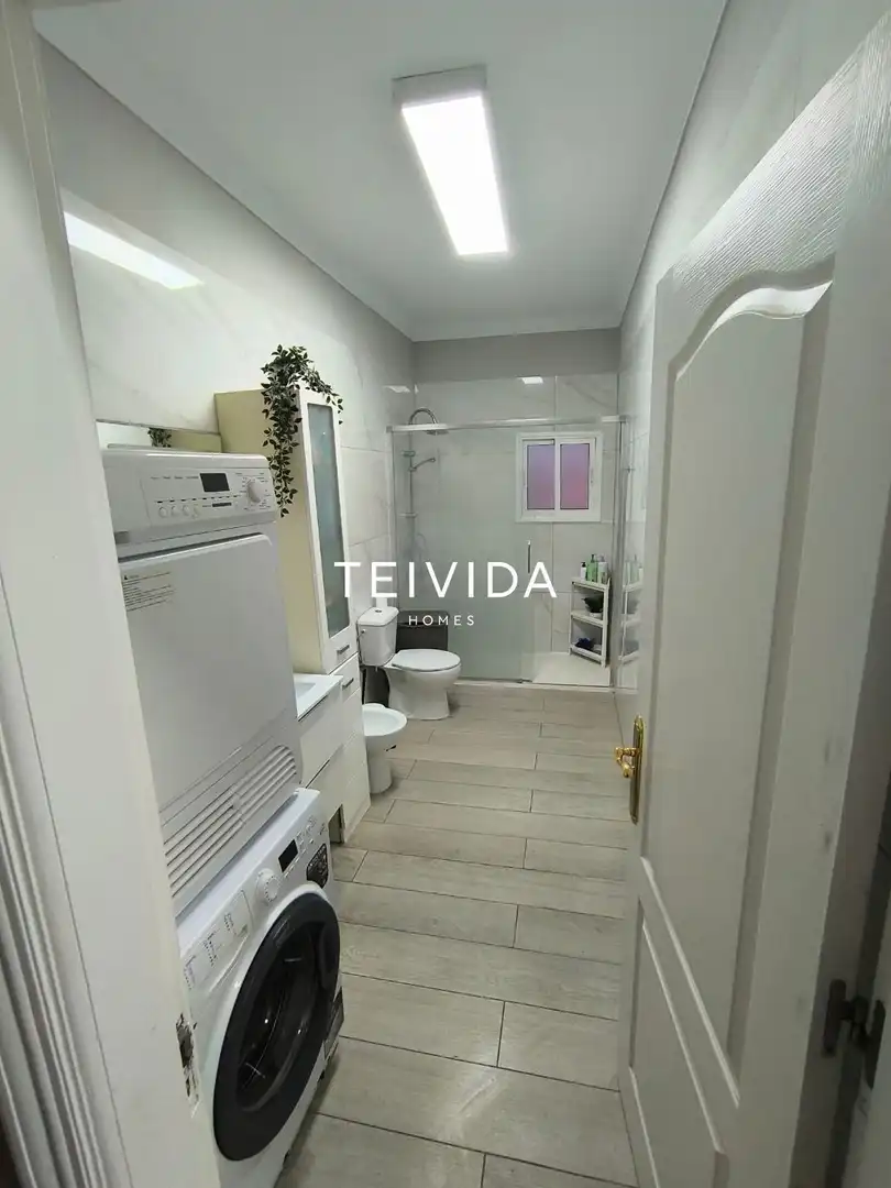 Bathroom of Flat for sale in San Cristóbal de la Laguna  with Private garden and Furnished