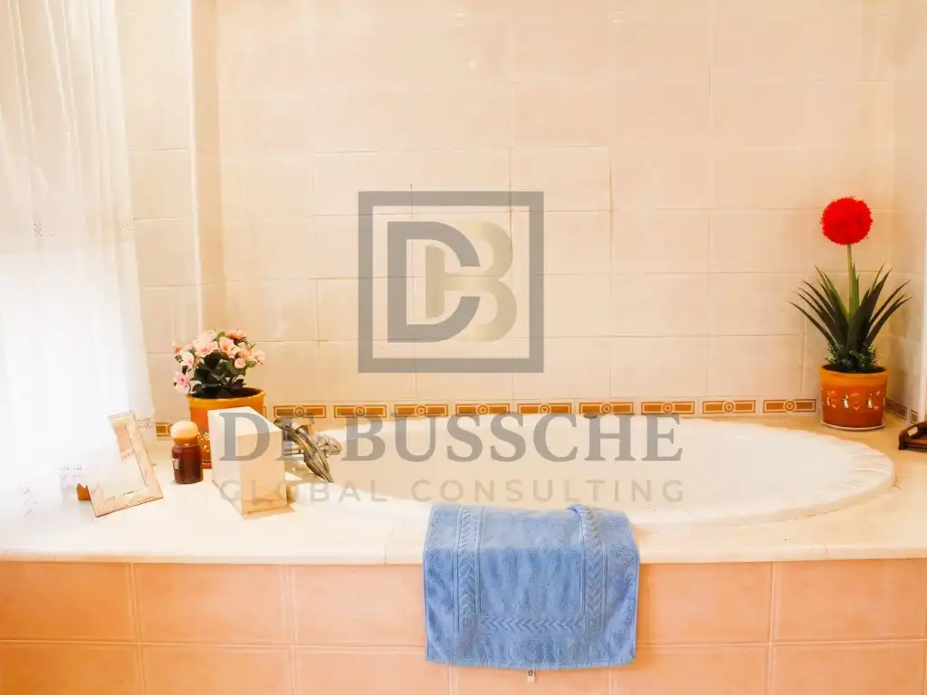 Baño de Casa adosada en venta en Orihuela con Jardín privado y Terraza