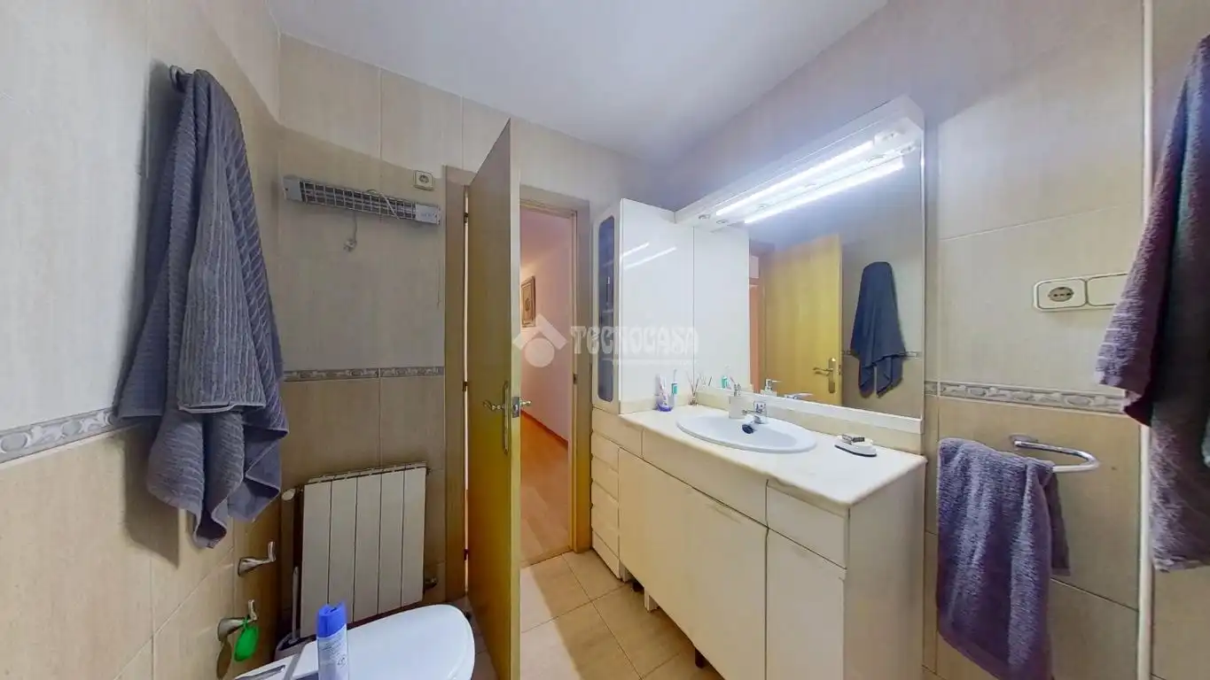 Bedroom of Flat for sale in Cerdanyola del Vallès  with Air Conditioner, Heating and Balcony