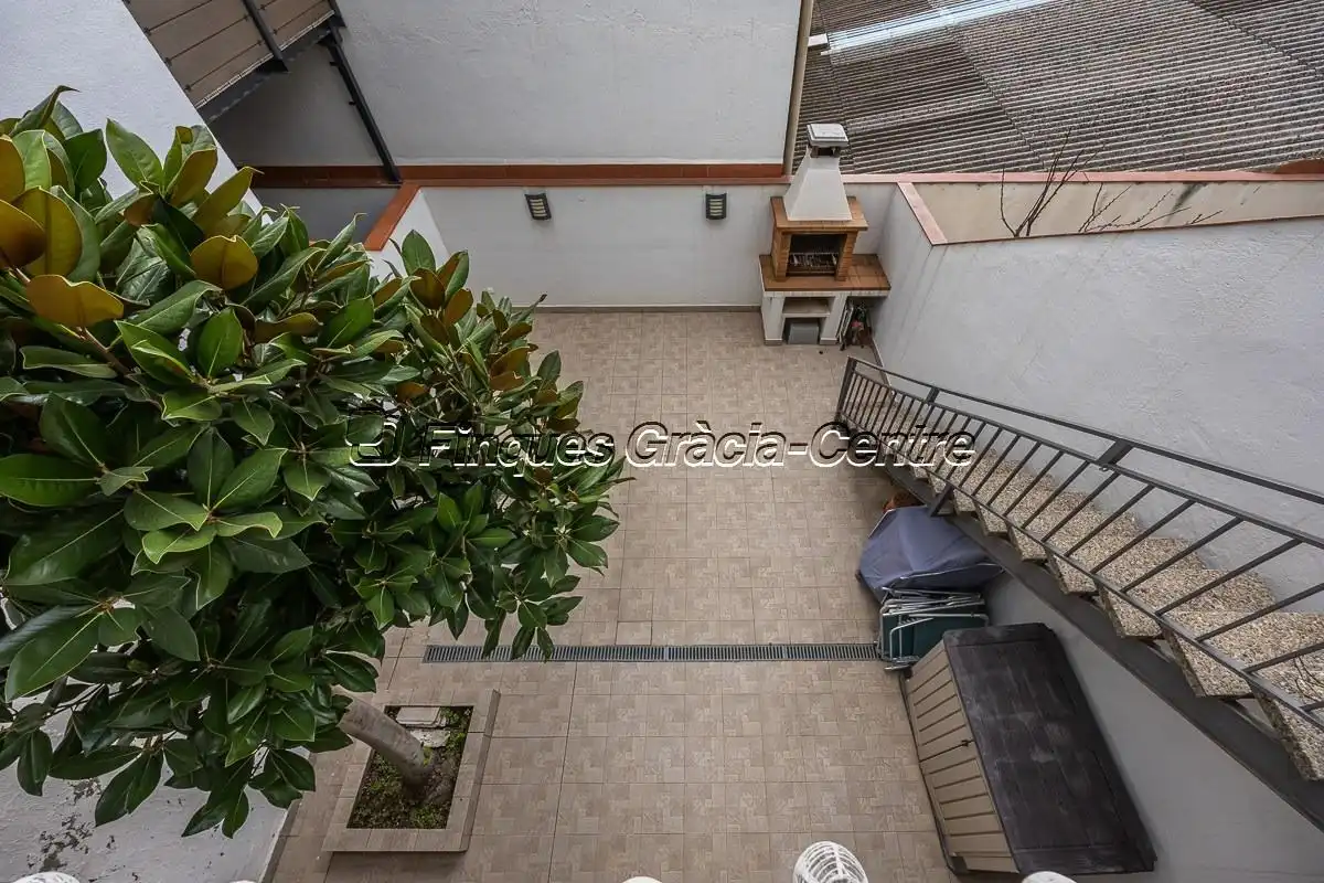 Terrassa de Casa adosada en venda en Sabadell amb Aire condicionat, Calefacció i Parquet