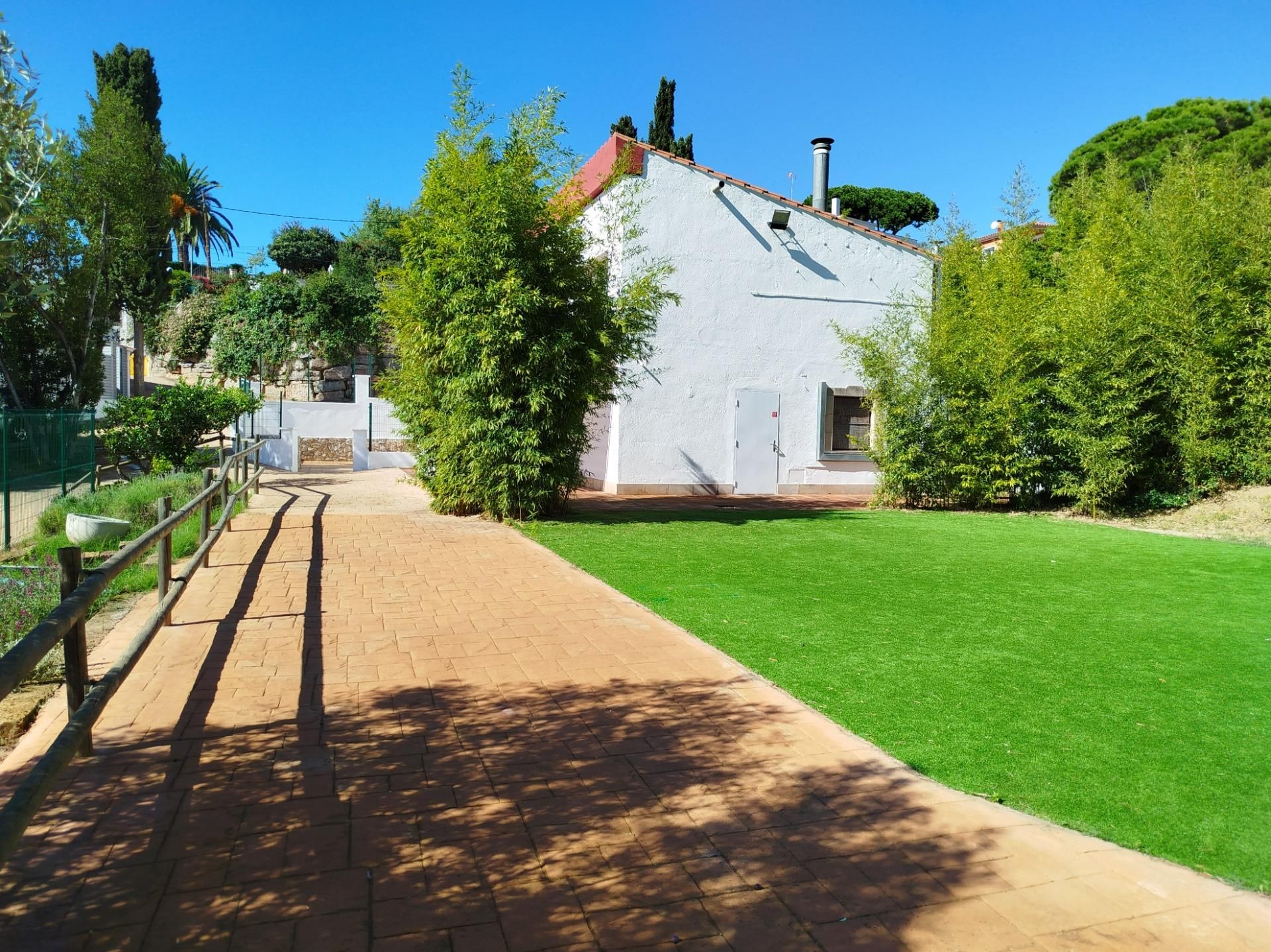Jardí de Local en venda en Canet de Mar amb Aire condicionat