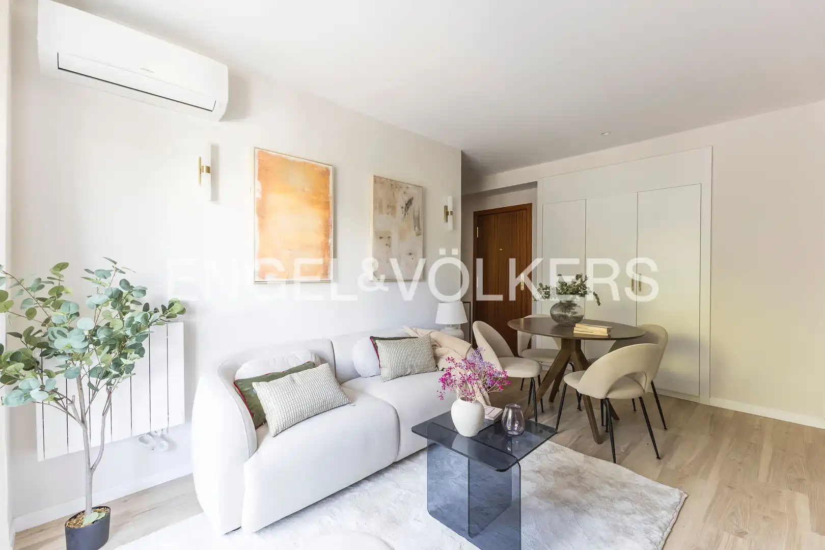 Sala d'estar de Pis de lloguer en Madrid amb Aire condicionat, Calefacció i Parquet