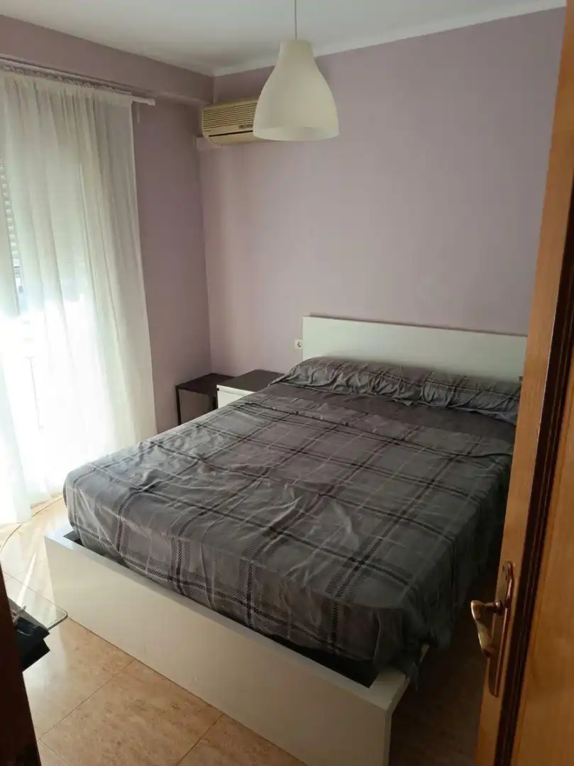 Habitación de Piso en venta en Silla con Horno, Lavadora y Balcón