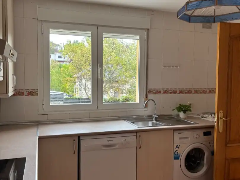 Cuina de Casa o xalet en venda en Miraflores de la Sierra amb Terrassa