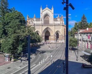 Außenansicht von Wohnung miete in Vitoria - Gasteiz mit Heizung und Abstellraum