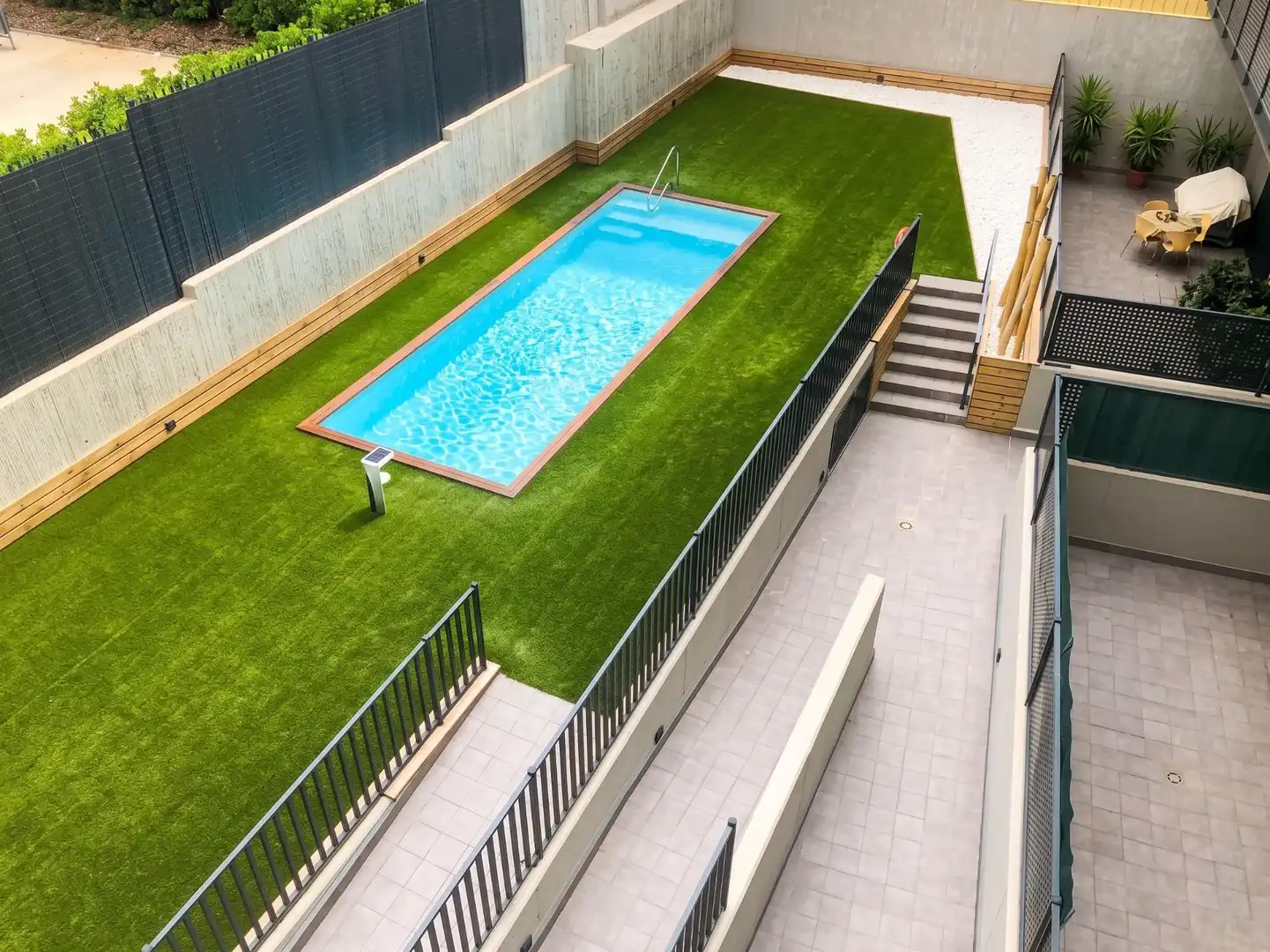Piscina de Piso en venta en L'Hospitalet de Llobregat con Aire acondicionado, Calefacción y Jardín privado