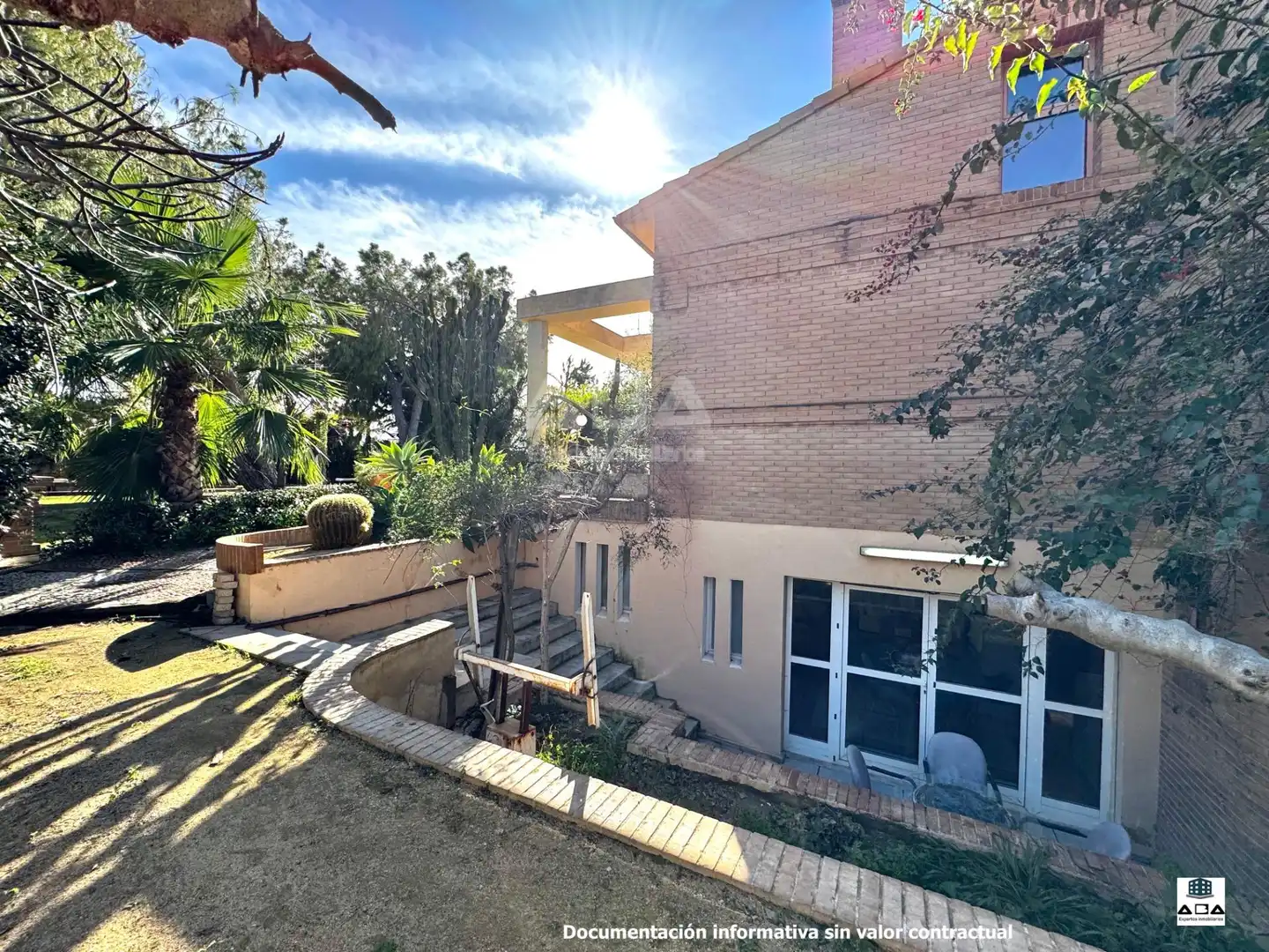 Jardí de Casa o xalet en venda en Alicante / Alacant amb Calefacció, Jardí privat i Terrassa