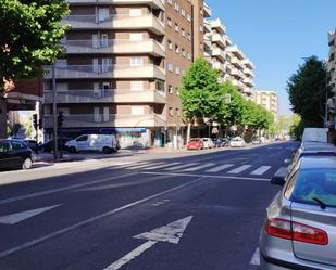 Vista exterior de Pis de lloguer en Salamanca Capital amb Balcó