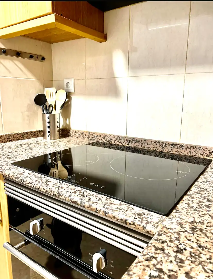 Cocina de Piso para compartir en Valencia con Aire acondicionado, Calefacción y Amueblado