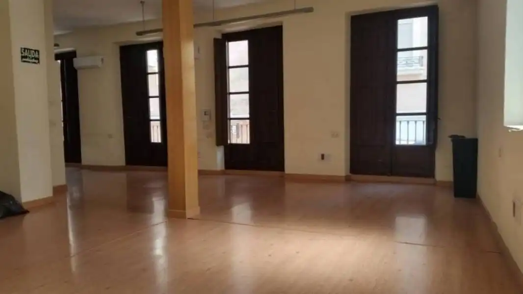 Oficina de lloguer a Centro