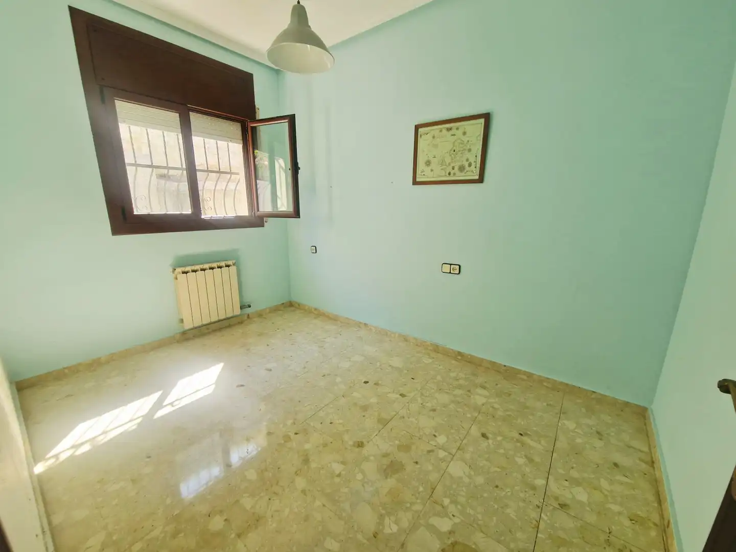Habitación de Casa adosada en venta en Caldes d'Estrac con Calefacción, Jardín privado y Parquet