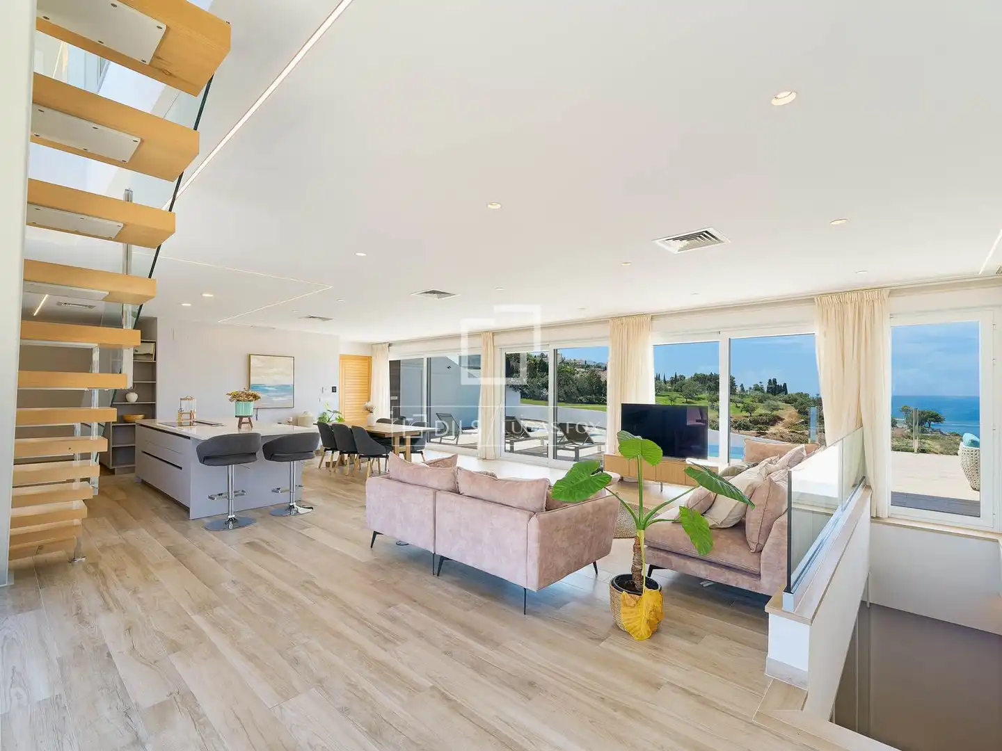 Sala de estar de Casa o chalet en venta en Almuñécar con Aire acondicionado y Terraza
