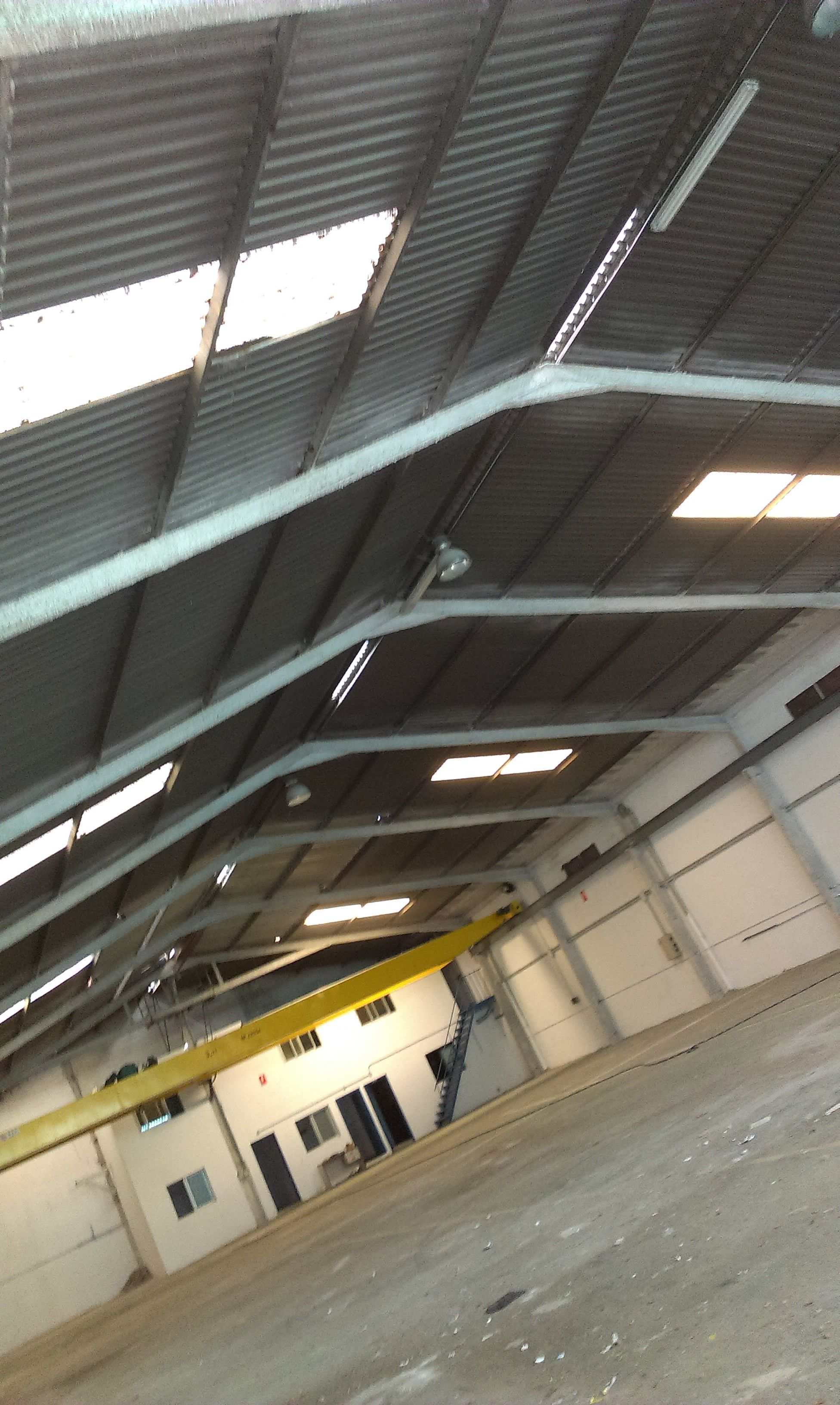 Exterior view of Industrial buildings to rent in San Fernando  with Heating