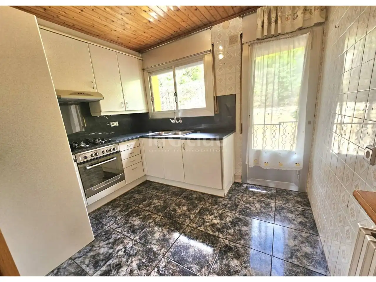 Küche von Wohnung zum Verkauf in Tona mit Heizung, Parkett und Terrasse
