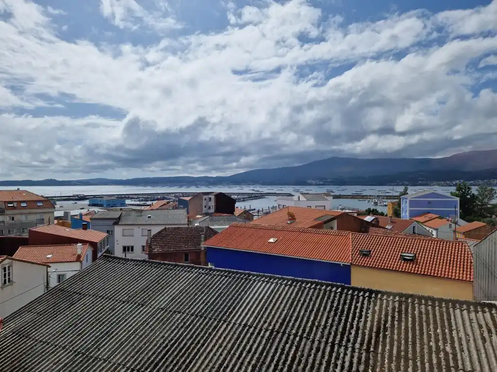 Vista exterior de Piso en venta en Boiro con Parquet, Trastero y Amueblado