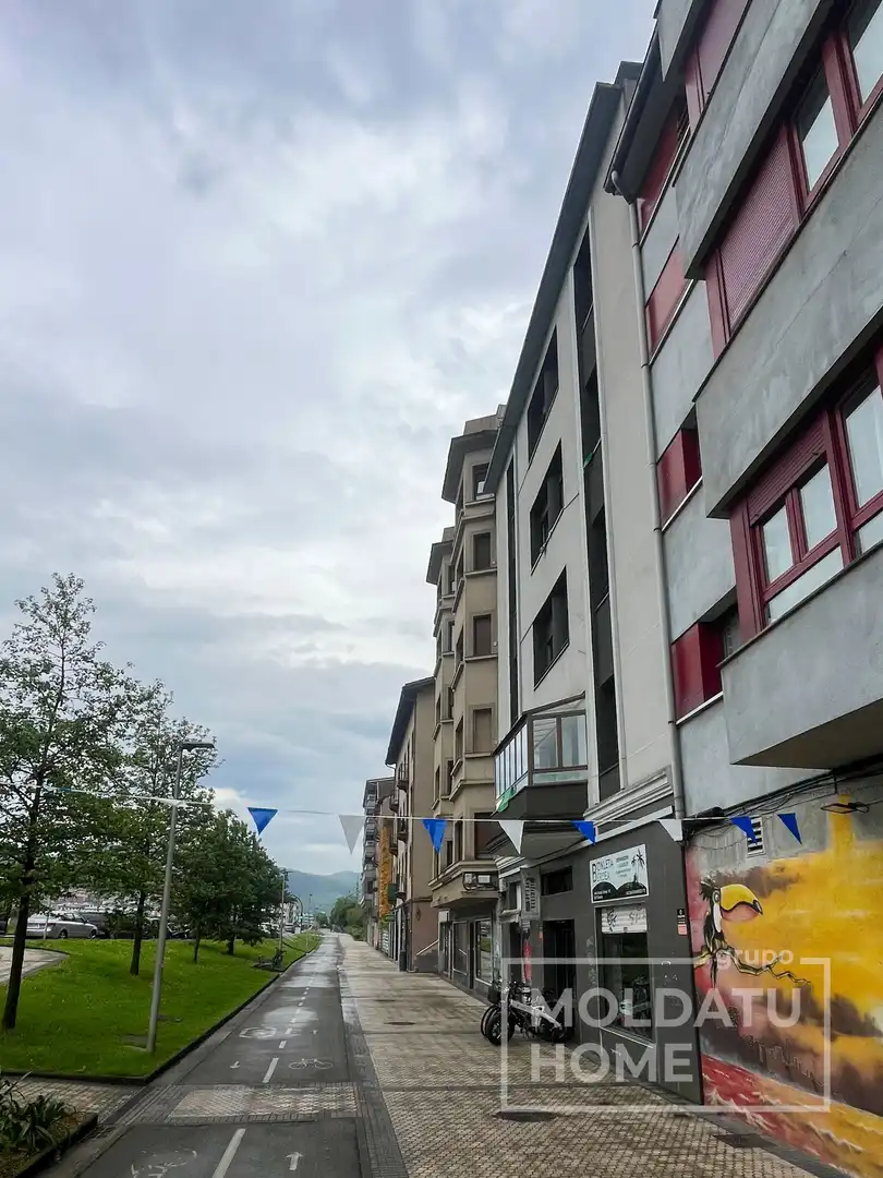 Exterior view of Flat for sale in Donostia - San Sebastián   with Heating and Terrace