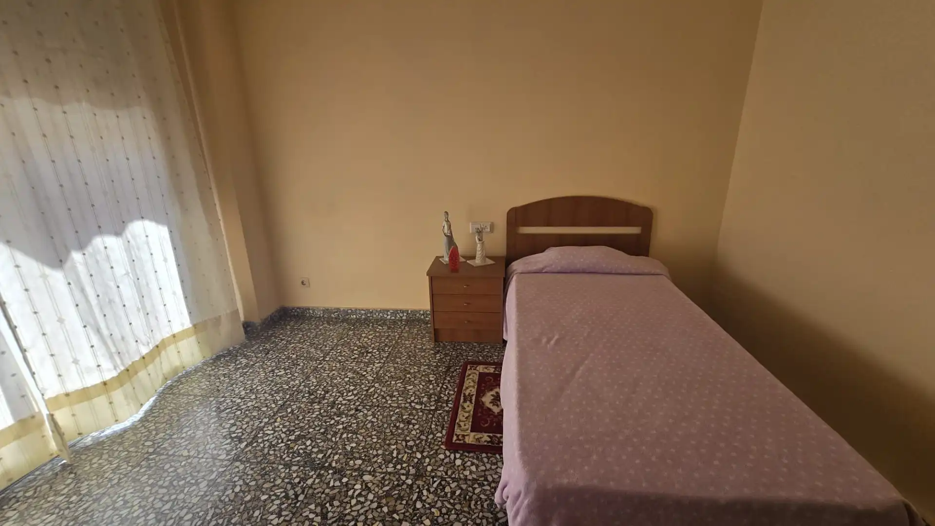 Dormitori de Pis en venda en Oliva