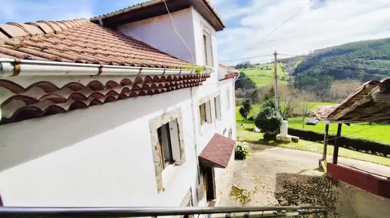 Vista exterior de Casa adosada en venda en Cudillero