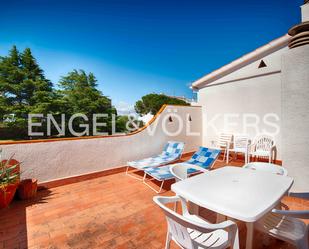 Terrassa de Apartament en venda en Roses amb Moblat i Piscina comunitària