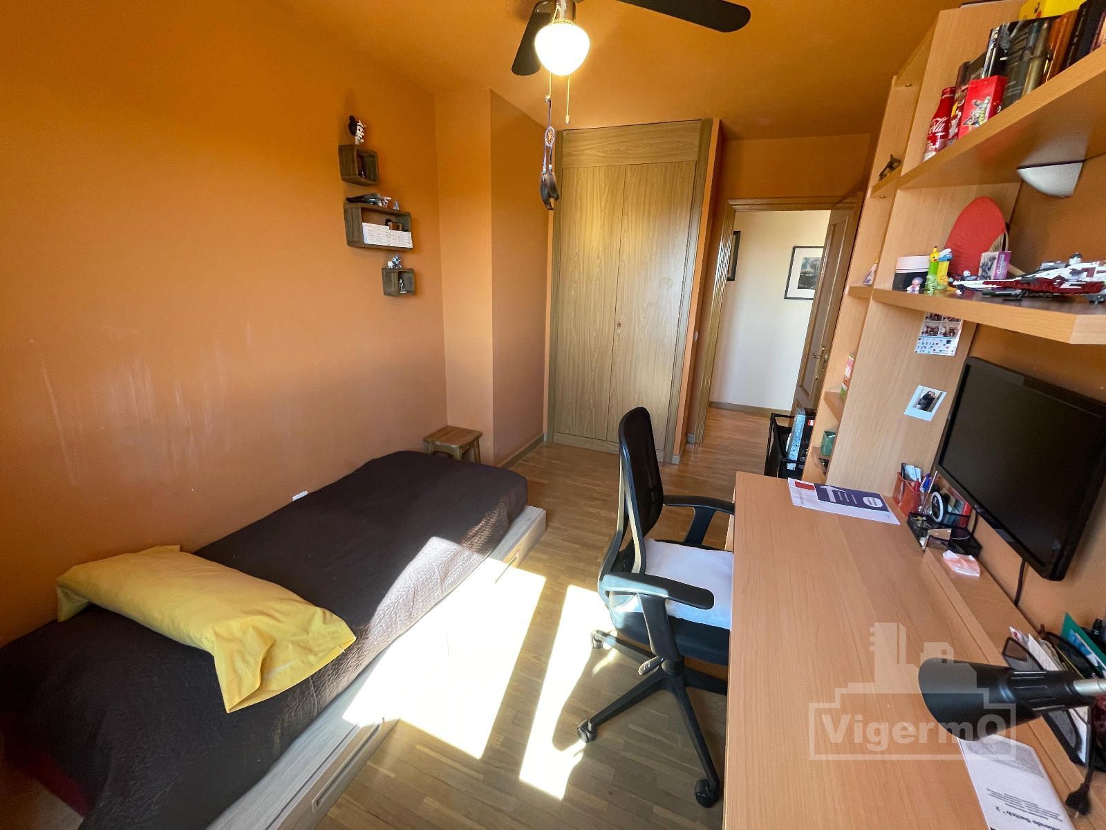 Bedroom of Attic for sale in Torrejón de Ardoz  with Air Conditioner, Heating and Terrace