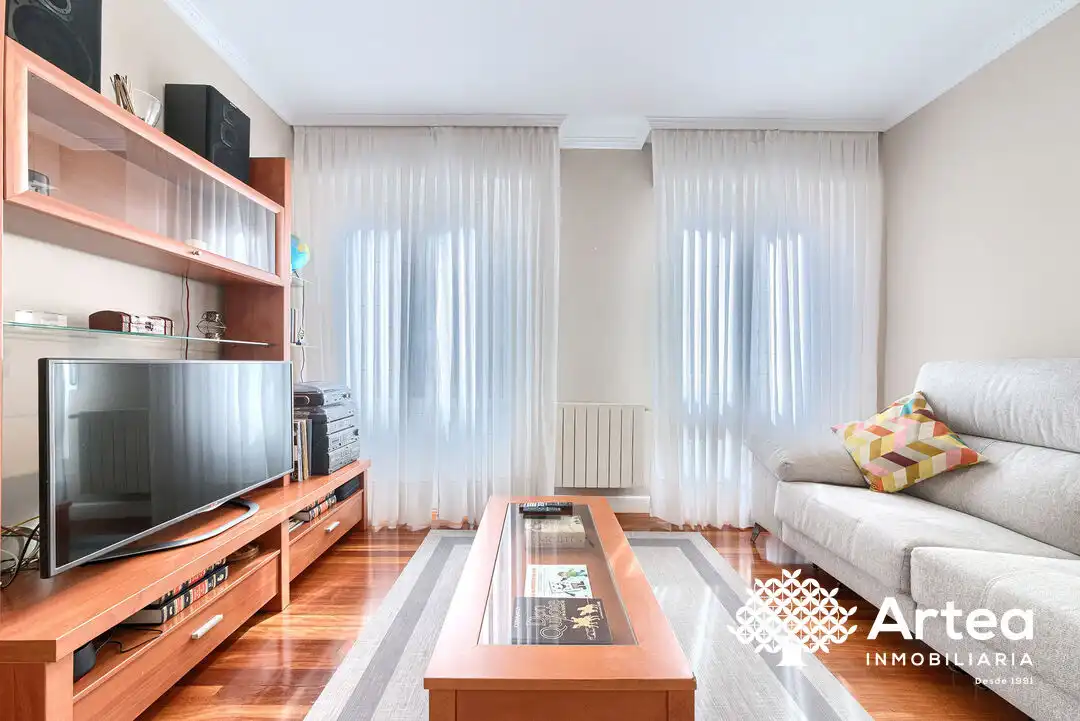 Living room of Flat for sale in Portugalete  with Heating and Balcony