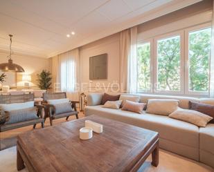 Living room of Apartment for sale in  Madrid Capital  with Air Conditioner, Heating and Parquet flooring